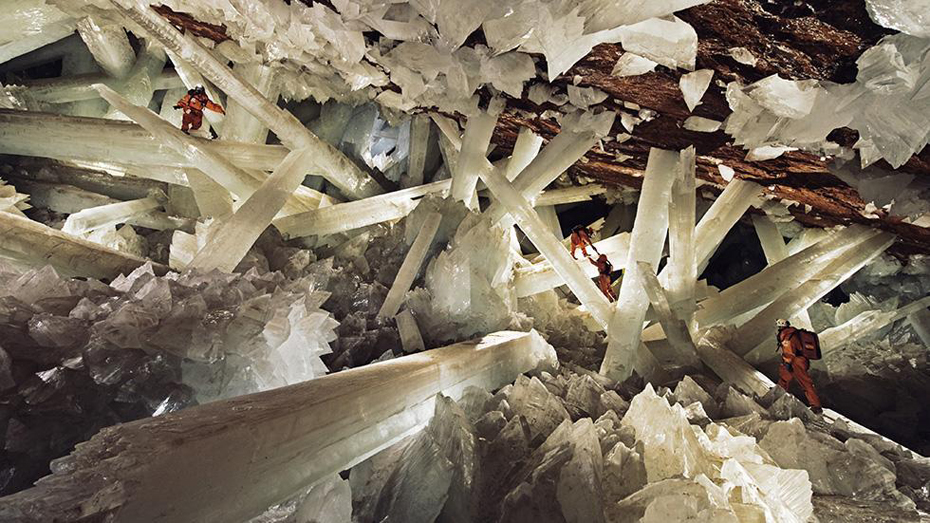 abunawaf.com_wp_content_uploads_2015_03_Cave_of_Crystals_Mexico.jpg